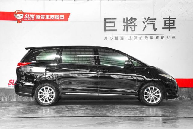 僅跑8.7萬里 定速、摸門解鎖、電滑門、電動尾門、第三排座椅電動、倒影、導航  第4張相片