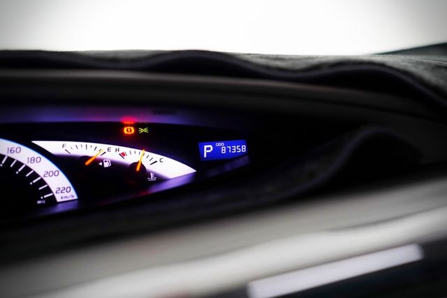 僅跑8.7萬里 定速、摸門解鎖、電滑門、電動尾門、第三排座椅電動、倒影、導航  第13張相片