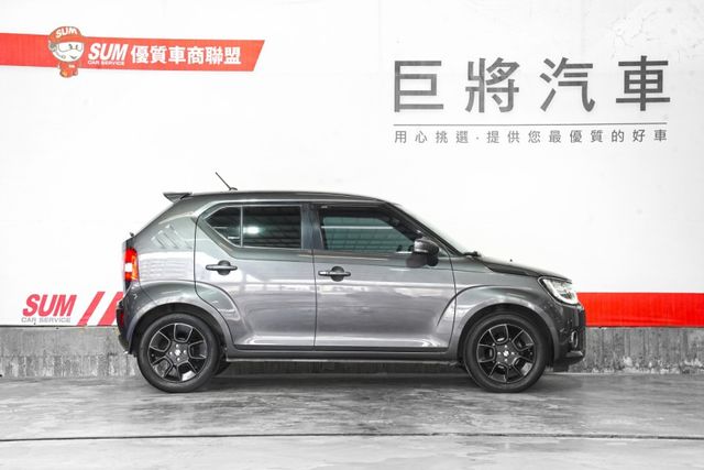 GLX 僅跑6.2萬里 原版原漆 定速、多功能方向盤、恆溫、倒影、改裝安卓機  第4張相片