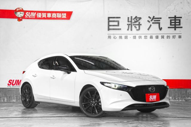 僅跑2千里 ACC、車道置中、盲點、Bose音響、環景、電動椅、換檔撥片  第1張相片