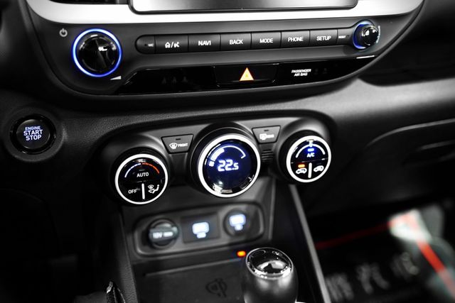 一手車僅跑1.6萬里 原版件 CarPlay、LED環形日行燈、皮質方向盤  第14張相片
