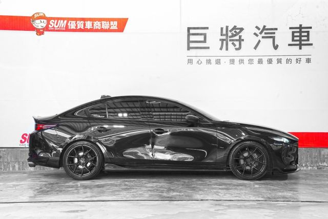 僅跑4.5萬里 ACC、車道維持、環景、電動椅記憶椅、導航、盲點、Bose音響  第4張相片