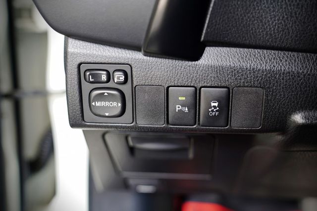 一手車 原版件 LED頭燈 撥片 抬顯 循跡 安卓機 360環景 CARPLAY  第17張相片