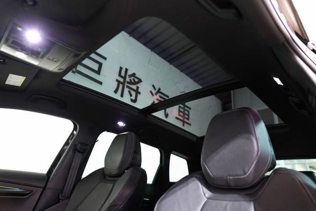 原版件 僅跑2.4萬里 ACC 車道偏移 盲點 環景 電尾門 數位儀表 全景天窗  第10張相片
