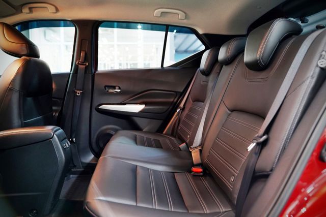 一手車僅跑1.5萬里 ACC 抬頭顯示 環景 CARPLAY 恆溫空調 雙色車頂  第8張相片