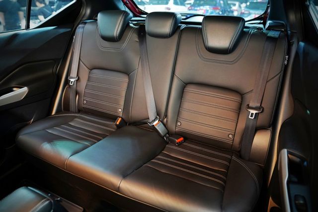 一手車僅跑1.5萬里 ACC 抬頭顯示 環景 CARPLAY 恆溫空調 雙色車頂  第9張相片