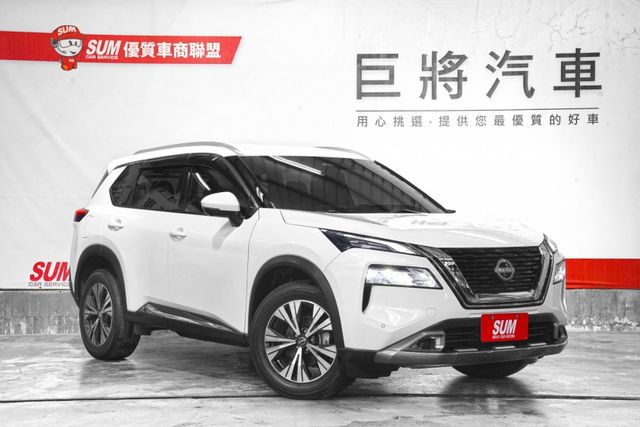 旗艦版｜僅跑2.8萬里 Bose音響 撥片 雙電動椅 導航 環景 電尾門 電尾門 L2跟車  第1張相片