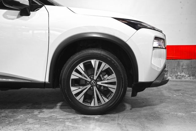 旗艦版｜僅跑2.8萬里 Bose音響 撥片 雙電動椅 導航 環景 電尾門 電尾門 L2跟車  第5張相片