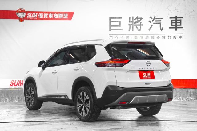 旗艦版｜僅跑2.8萬里 Bose音響 撥片 雙電動椅 導航 環景 電尾門 電尾門 L2跟車  第6張相片