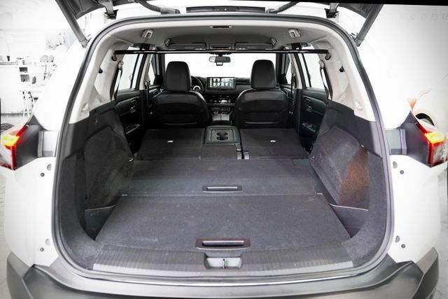 旗艦版｜僅跑2.8萬里 Bose音響 撥片 雙電動椅 導航 環景 電尾門 電尾門 L2跟車  第9張相片