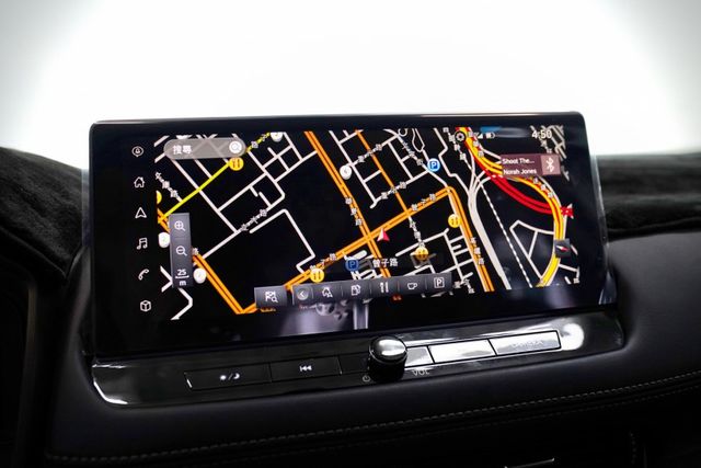 旗艦版｜僅跑2.8萬里 Bose音響 撥片 雙電動椅 導航 環景 電尾門 電尾門 L2跟車  第12張相片