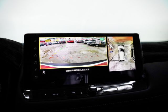 旗艦版｜僅跑2.8萬里 Bose音響 撥片 雙電動椅 導航 環景 電尾門 電尾門 L2跟車  第13張相片