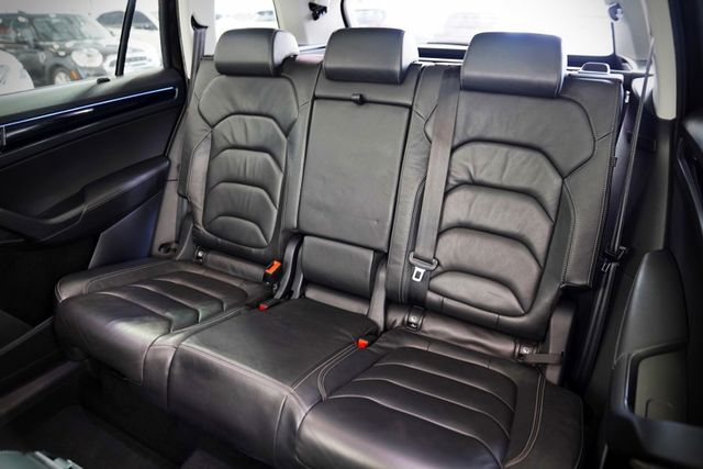 尊榮版｜4X4 原版件 7人座 摸門 CARPLAY 全景天窗 電動椅 電尾門 360環景  第8張相片