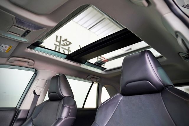 Hybrid旗艦4WD｜一手車 原版件 ACC 車道偏移 盲點 環景 全景天窗 電尾門 電動椅 雙通風椅  第10張相片