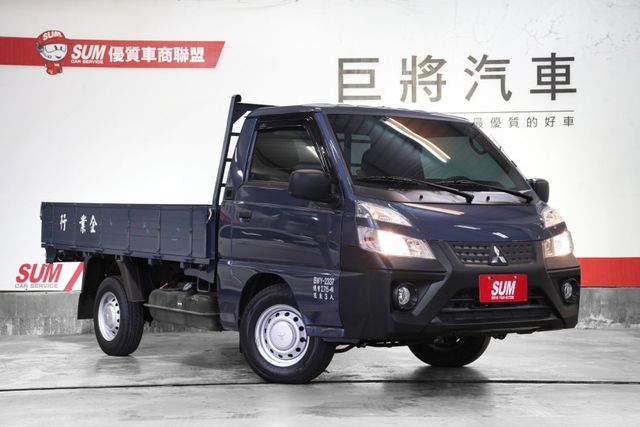 標準貨床手排｜手排 框式 原廠保養 一手車 僅跑3千里  第1張相片