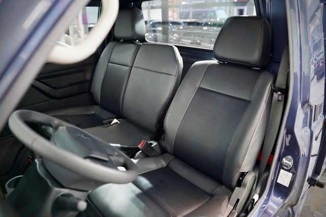 標準貨床手排｜手排 框式 原廠保養 一手車 僅跑3千里  第9張相片