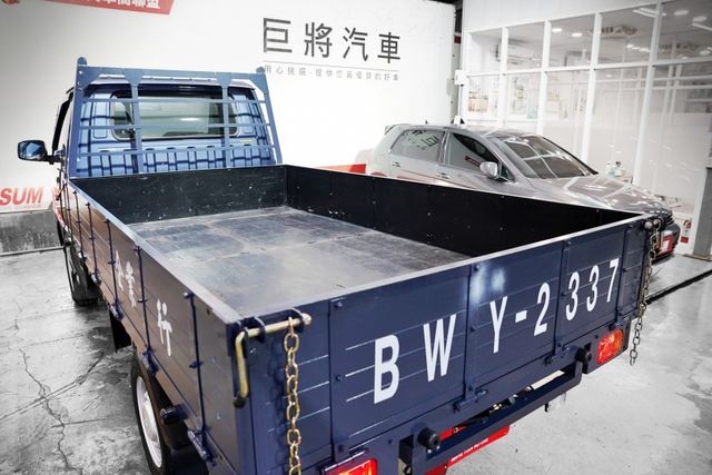 標準貨床手排｜手排 框式 原廠保養 一手車 僅跑3千里  第12張相片