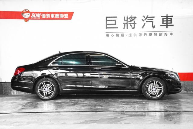 長軸版 原版件 四電吸門 柏林知音 後座總裁座椅 雙魚眼 全景天窗 電尾門  第4張相片