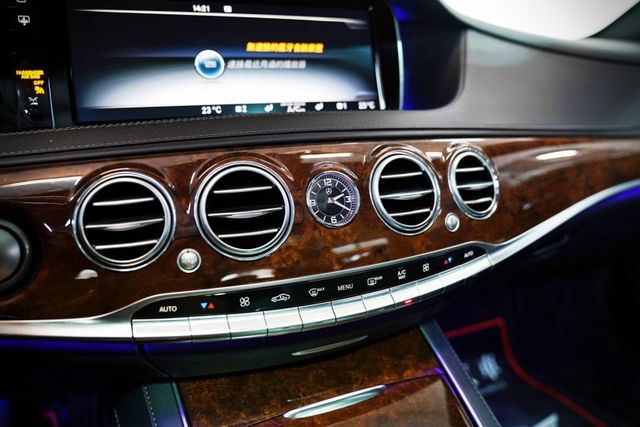 長軸版 原版件 四電吸門 柏林知音 後座總裁座椅 雙魚眼 全景天窗 電尾門  第15張相片