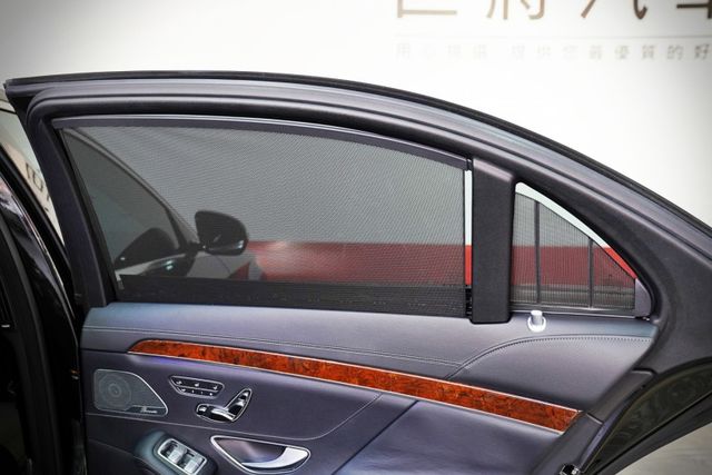 長軸版 原版件 四電吸門 柏林知音 後座總裁座椅 雙魚眼 全景天窗 電尾門  第19張相片