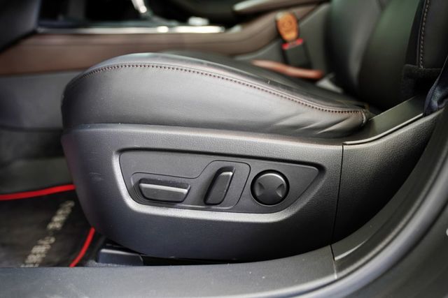 20S Signature｜原廠保養僅跑3.6萬里 ACC車道偏移 盲點 抬顯 電動椅 BOSE環景 電尾門  第16張相片