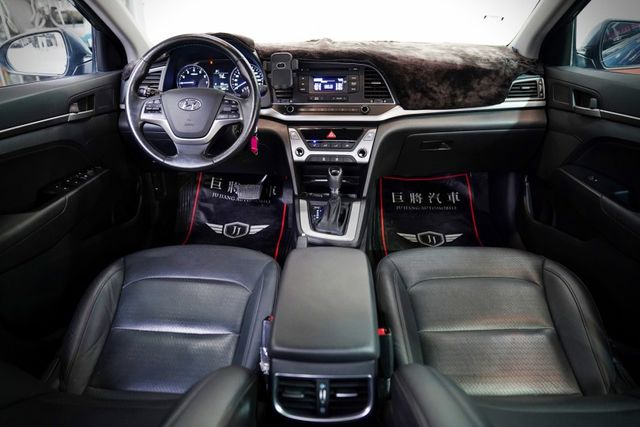 豪華版｜一手車 僅跑4.8萬里 定速循跡、倒車雷達、後座出風口  第7張相片