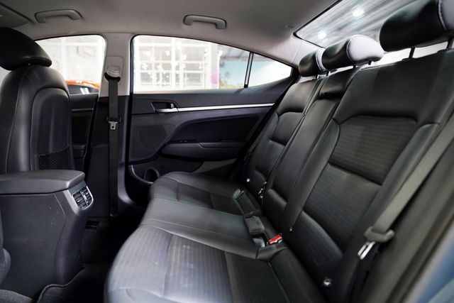 豪華版｜一手車 僅跑4.8萬里 定速循跡、倒車雷達、後座出風口  第9張相片