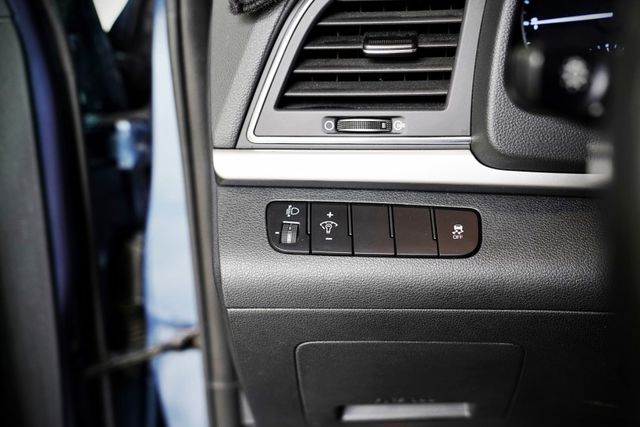 豪華版｜一手車 僅跑4.8萬里 定速循跡、倒車雷達、後座出風口  第18張相片