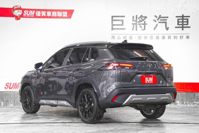Hybrid GR Sport｜一手車僅跑1.7萬里 原版件 環景、電動尾門、盲點、駕駛座8向、車側警示  第6張相片