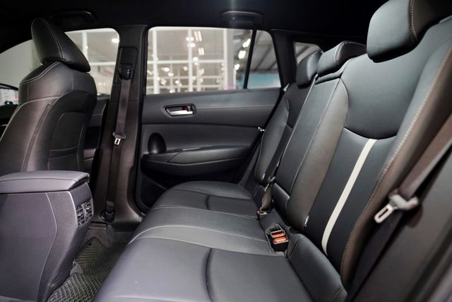 Hybrid GR Sport｜一手車僅跑1.7萬里 原版件 環景、電動尾門、盲點、駕駛座8向、車側警示  第8張相片