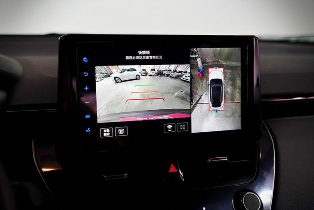 Hybrid GR Sport｜一手車僅跑1.7萬里 原版件 環景、電動尾門、盲點、駕駛座8向、車側警示  第13張相片