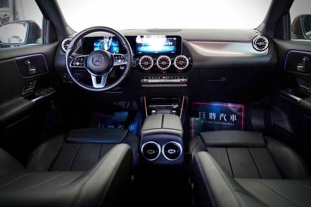 豪華版｜僅跑7.6萬里 ACC 盲點 倒影 環艙氛圍燈 iKey雙電動椅（記憶） 電尾門  第7張相片