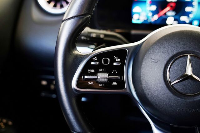 豪華版｜僅跑7.6萬里 ACC 盲點 倒影 環艙氛圍燈 iKey雙電動椅（記憶） 電尾門  第11張相片