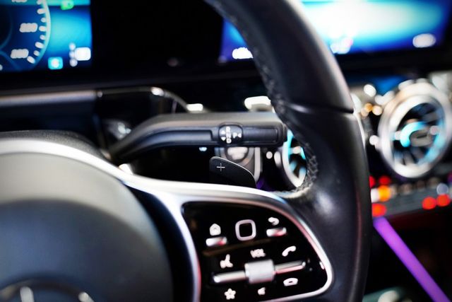 豪華版｜僅跑7.6萬里 ACC 盲點 倒影 環艙氛圍燈 iKey雙電動椅（記憶） 電尾門  第12張相片