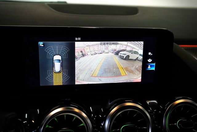 豪華版｜僅跑7.6萬里 ACC 盲點 倒影 環艙氛圍燈 iKey雙電動椅（記憶） 電尾門  第14張相片