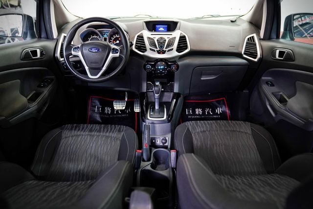 都會尊貴版｜原版件 加裝抬顯 有Ikey、摸門解鎖、定速、恆溫空調  第7張相片