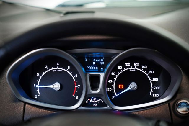 都會尊貴版｜原版件 加裝抬顯 有Ikey、摸門解鎖、定速、恆溫空調  第13張相片