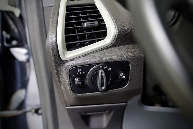 都會尊貴版｜原版件 加裝抬顯 有Ikey、摸門解鎖、定速、恆溫空調  第17張相片