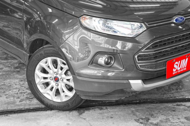 都會尊貴版｜原版件 加裝抬顯 有Ikey、摸門解鎖、定速、恆溫空調  第20張相片