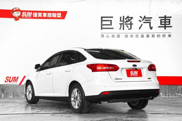 時尚經典型｜一手車  僅跑7.6萬里 原版件 盲點、恆溫、雙區溫控、換檔撥片、定速、自動大燈  第6張相片