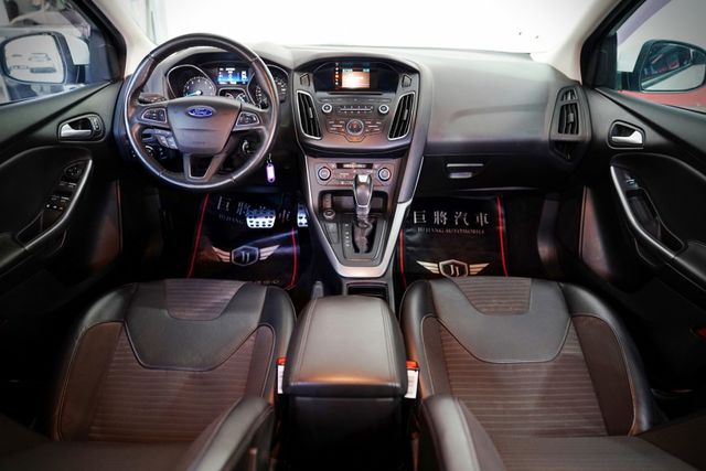 時尚經典型｜一手車  僅跑7.6萬里 原版件 盲點、恆溫、雙區溫控、換檔撥片、定速、自動大燈  第7張相片