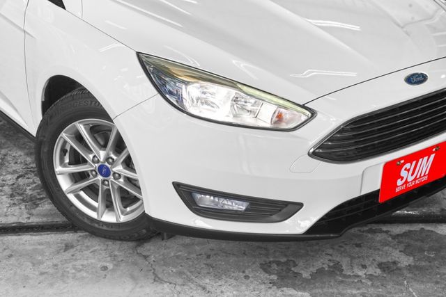 時尚經典型｜一手車  僅跑7.6萬里 原版件 盲點、恆溫、雙區溫控、換檔撥片、定速、自動大燈  第20張相片