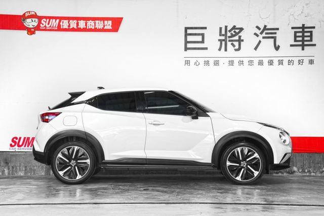 駕趣享樂版｜原廠保養 僅跑5.9千里 撥片 環景 導航 車道輔助 Bose環繞音響  第4張相片