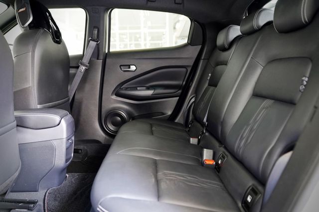 駕趣享樂版｜原廠保養 僅跑5.9千里 撥片 環景 導航 車道輔助 Bose環繞音響  第9張相片