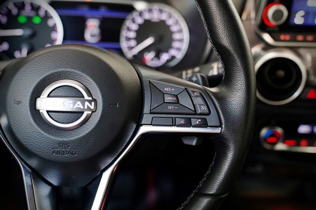 駕趣享樂版｜原廠保養 僅跑5.9千里 撥片 環景 導航 車道輔助 Bose環繞音響  第11張相片