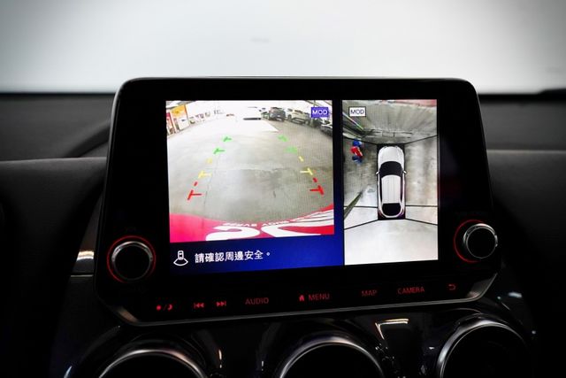 駕趣享樂版｜原廠保養 僅跑5.9千里 撥片 環景 導航 車道輔助 Bose環繞音響  第15張相片