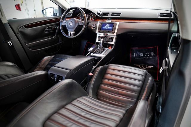 TSI 銀色｜撥片 倒車影像 雙電動椅 電熱椅 原廠保養  第7張相片