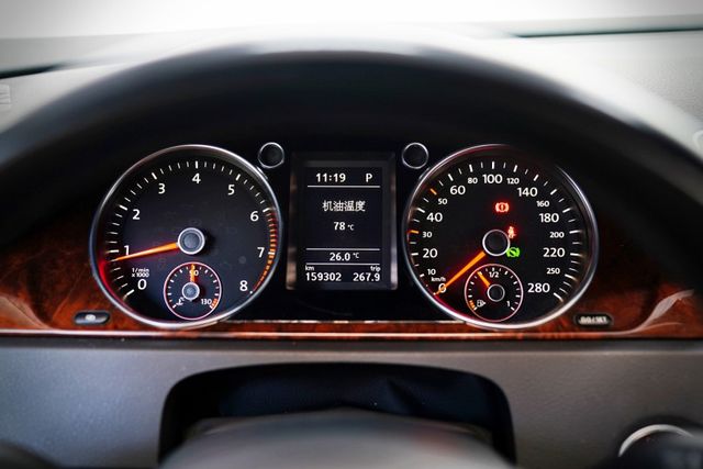 TSI 銀色｜撥片 倒車影像 雙電動椅 電熱椅 原廠保養  第11張相片