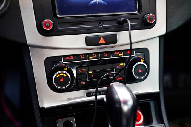 TSI 銀色｜撥片 倒車影像 雙電動椅 電熱椅 原廠保養  第14張相片