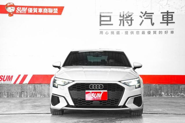 35 TFSI  原廠保養僅跑8萬里 撥片、倒車影像、ACC、車道偏離警示、盲點、CarPlay  第2張相片